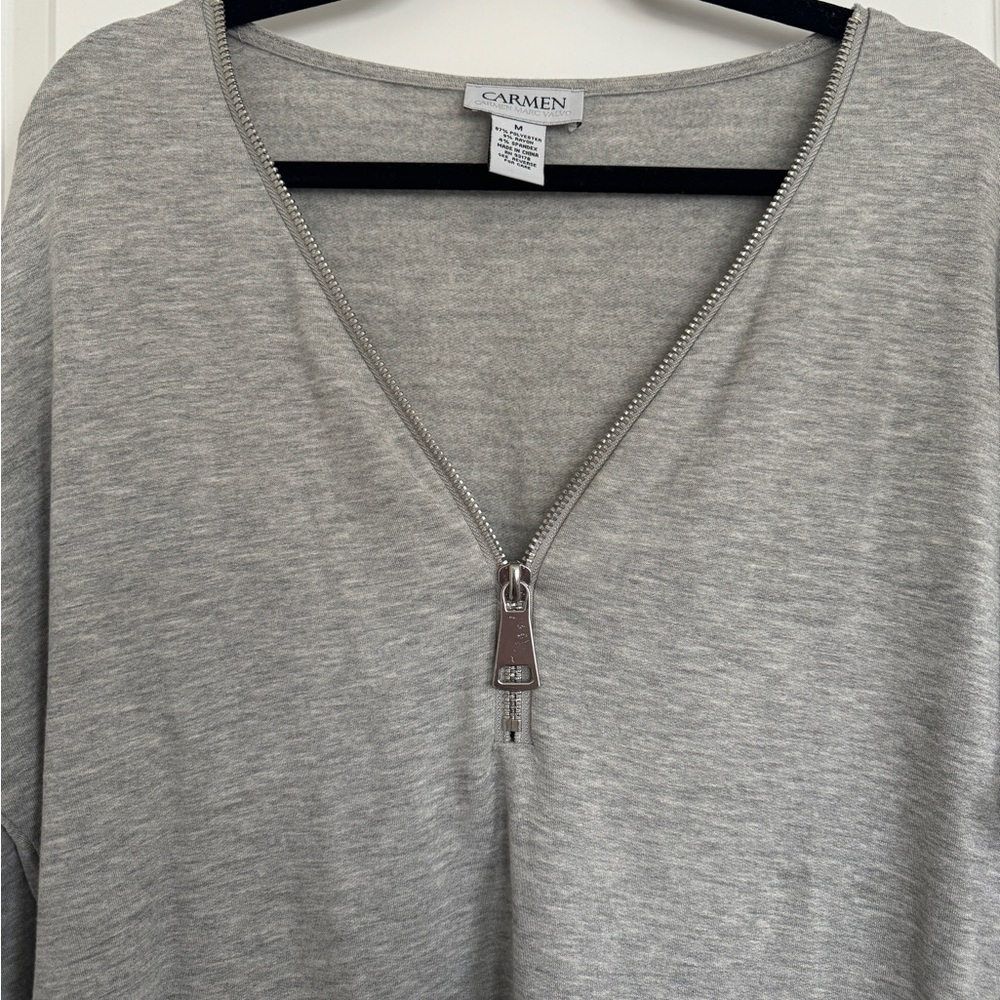 NWOT 🆕 Carmen Long sleeves shirt with zipper front grey - Picture 3 of 4